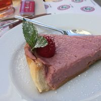 Käsekuchen at Green Flamingo in Innsbruck