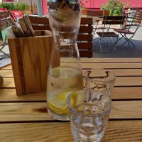 Lemon water and the terrace at Green Flamingo in Innsbruck