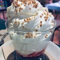 Mousse de chocolate blanco at VEGA - Alamo in Madrid