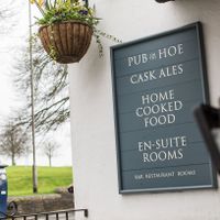 pub on the hoe at The Gipsy Moth in Plymouth