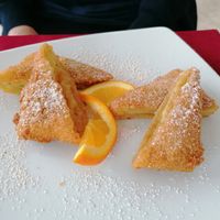 Fahéjas pali - Deep fried pancake filled with cinnamon apple at Walzer Etterem es Panzio in Velence