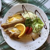Seitan at Walzer Etterem es Panzio in Velence