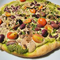 Perfecto Pesto Pizza at SunCafe in Studio City