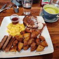 Breakfast platter and matcha latte at SunCafe in Studio City