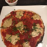 Margherita pizza at SunCafe in Studio City