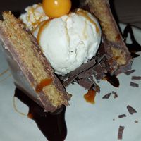 Dubai-reep met vanille-ijs at Tapasbar Plan B in Breda