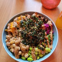  at Maui Poke Guys - Lange Reihe in Hamburg