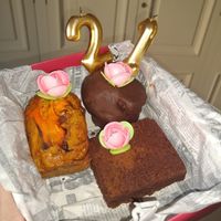 Carrot cake, brownie, mufflin at La Cookessa Bio in Granollers