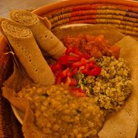 Chickpea dahl, salad, some type of pumpkin dish and some type of cauliflower dish. Super delicious at Taitu in Barcelona