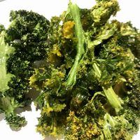 Crispy kale chips  at Vegan Inc in Puebla