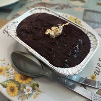 Chocolate cake at V. Napaphud Vegetarian Food in Chiang Mai