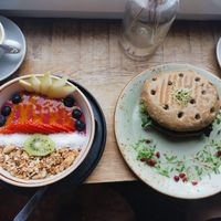 Bowl und Panini at Nord Coast Coffee - Deichstr in Hamburg