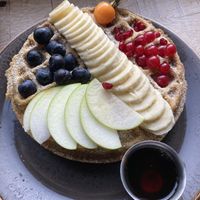 Vegane Waffeln mit Obst  at Nord Coast Coffee - Deichstr in Hamburg