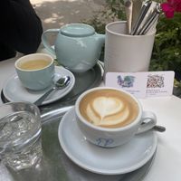 Cappuccino mit Hafermilch, Tulsi Tee  at The Heart of Joy in Salzburg