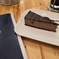 Vegan, gluten-free, refined sugar-free, no bake chocolate cashew cake 🤤 at The Heart of Joy in Salzburg