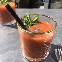 Aardbei komkommer smoothie met munt  at Lab071 in Leiden