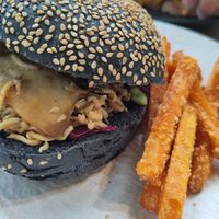 Pulled mushroom burger at Lab071 in Leiden