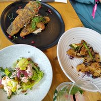 Side salad, mushroom (boleet) and crispy aubergine at Lab071 in Leiden