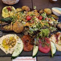 Humus and falafel pate at keevee in Heidelberg