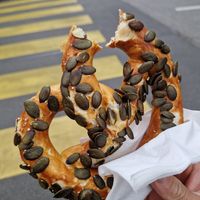 Bretzel w pumpkin seeds at Brezelkönig in Geneva