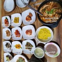 the 16,000 set. that should say jack beans, not broad beans! at Gamloheon 감로헌 in Jeonju