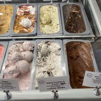 BEST VEGAN ICE CREAM I’VE TRIED at Ginger's in Los Angeles