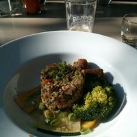 contains bulgur and dried grape at De Eetstee in Amersfoort