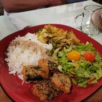 Tofu com algas at Gosto Superior in Braga