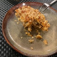 Crumble de maçã 😋  at Gosto Superior in Braga