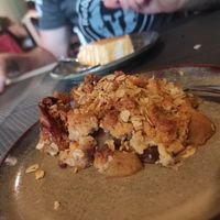 Apple crumble at Gosto Superior in Braga