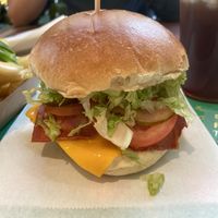 Cheeseburger at Vedang - green burger | Alexa in Berlin