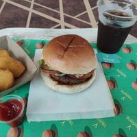 Beyond burger, nuggets and peach tea at Vedang - green burger | Alexa in Berlin