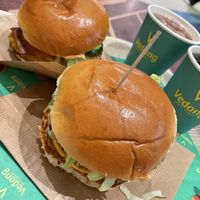 Angry chick burger, veggie burger, coke and rhubarb schorle - Vedang, Berlin  at Vedang - green burger | Alexa in Berlin