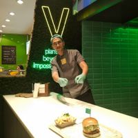 Mary Jane burger at Vedang - green burger | Alexa in Berlin