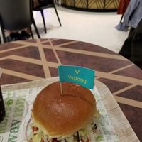 Great vegan 
"bacon burger" at Vedang - green burger | Alexa in Berlin