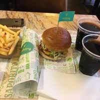 Yum at Vedang - green burger | Alexa in Berlin