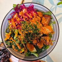 Do it yourself bowl at Le Botaniste - GCE in New York City