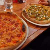 Bottomless pizza at PB's Bar & Eatery in St Kilda
