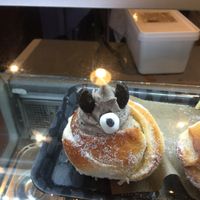  cruffin at Black Rabbit in Edinburgh