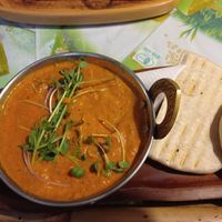 Tofu Indian curry with naan bread at Dobrá Cajovna in Kutna Hora