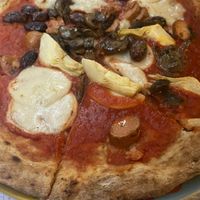The pizza with mushroom olive and artichoke   at Rossopomodoro - Santa Lucia in Venice