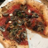 Margarita pizza with mushrooms and olives added at Rossopomodoro - Santa Lucia in Venice