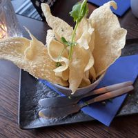 Poppadom and hummous at De Stal Texel in Den Burg