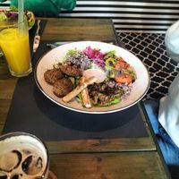 Gluten free bowl at Grön Vegan Yard in Nicosia