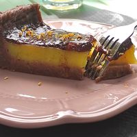 Bergamot and chocolate dessert at Grön Vegan Yard in Nicosia