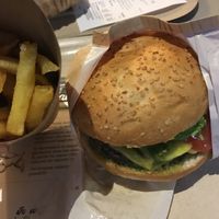 Roma burger and french fries at Portland in Nantes