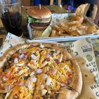 Out of the Woods pizza (mushroom base) add onion & Bean Me Up Scottie sandwich at One Well in Kalamazoo 😋 #Veganuary at One Well Brewing in Kalamazoo