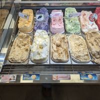 the 4 in the lower left ones are vegan at Glassmagasinet in Visby