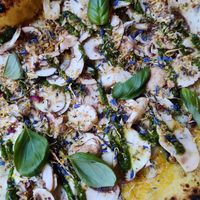 Pizza butternut blue cheese at Plant A Pizza in Ghent