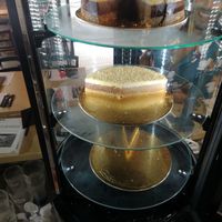 Raw vegan cakes at Superfood Healthy Food Factory in Split